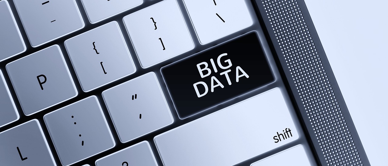 Close-up of a keyboard with the "BIG DATA" key highlighted, signifying information trends